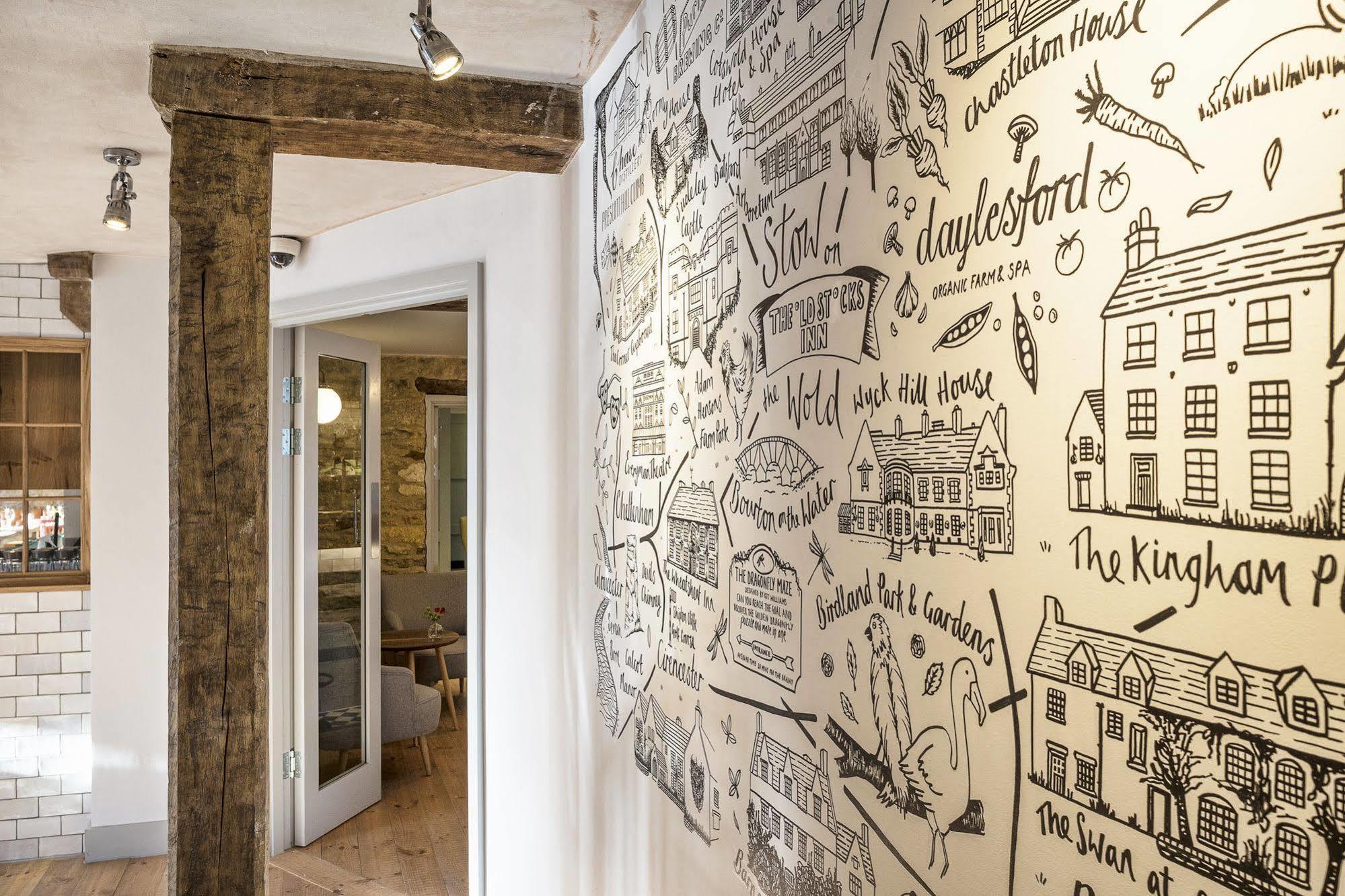 The Old Stocks Inn 스토우온더올드 외부 사진
